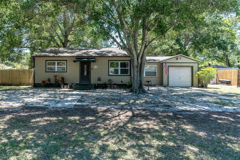 1107 HULL STREET S GULFPORT, FL 33707