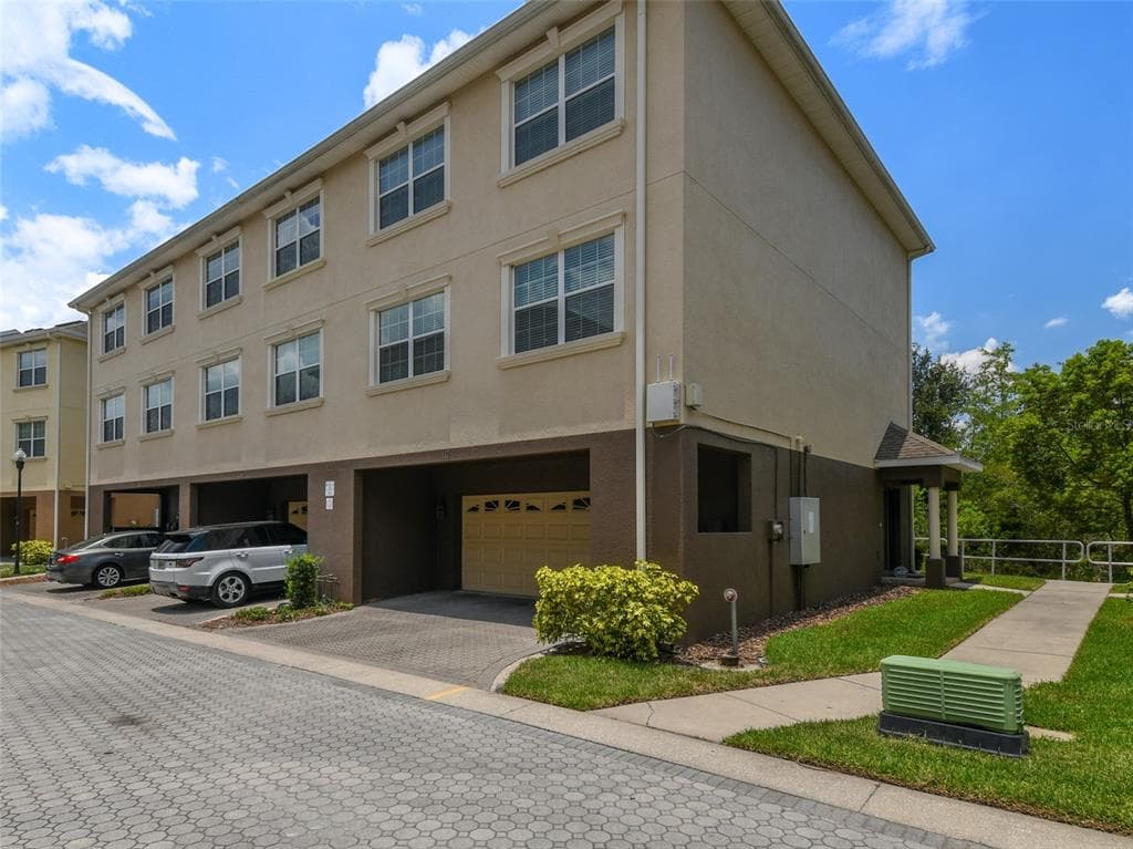 10144 ARBOR RUN DRIVE UNIT 117 TAMPA, FL 33647