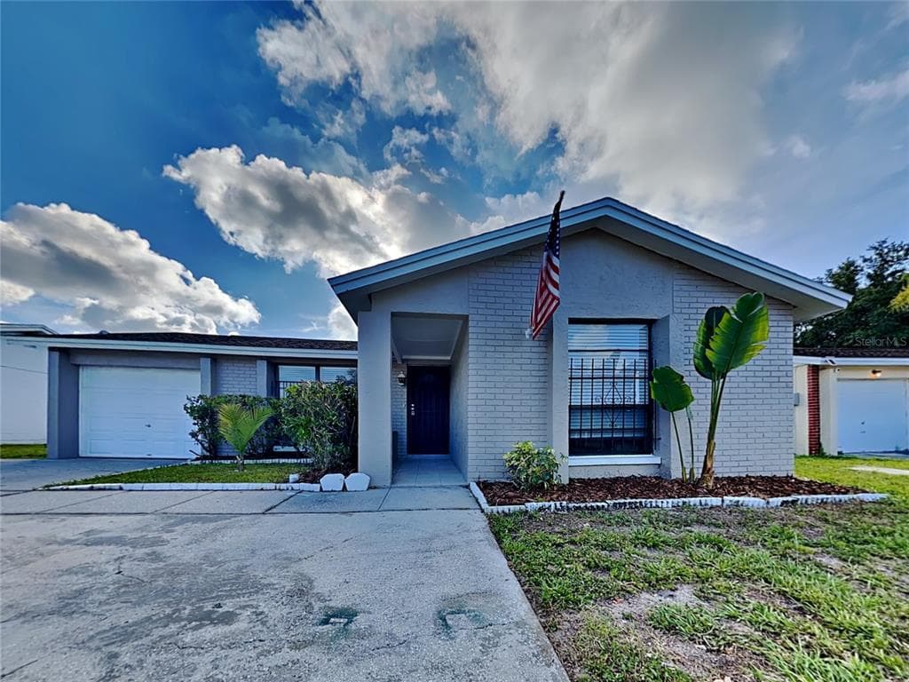 9510 PUTNEY HILL COURT TAMPA, FL 33615