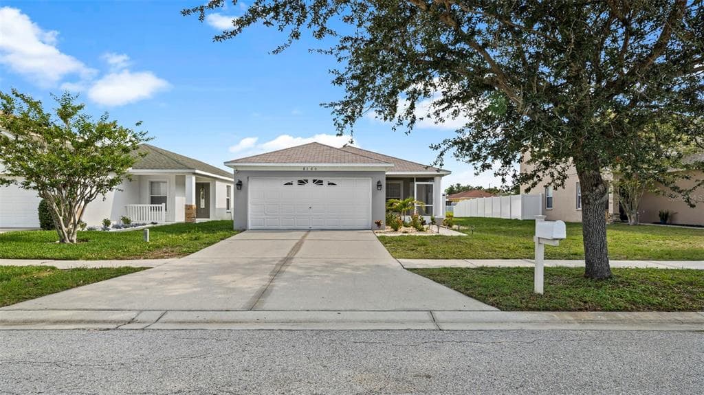 8160 CANTERBURY LAKE BOULEVARD TAMPA, FL 33619