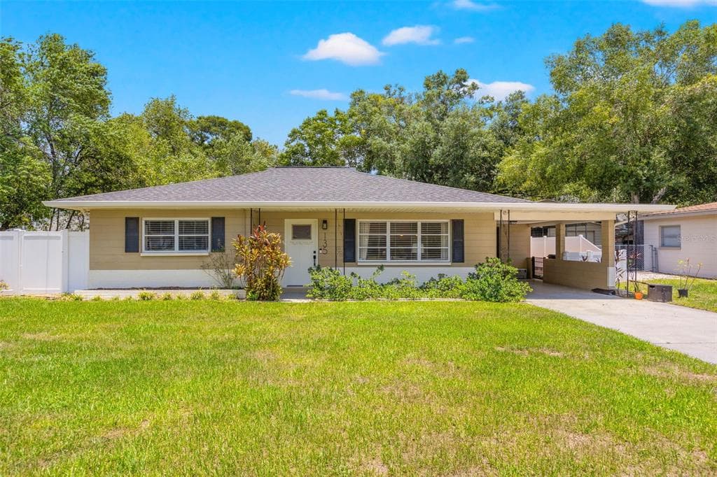 135 CONNIE AVENUE TAMPA, FL 33613