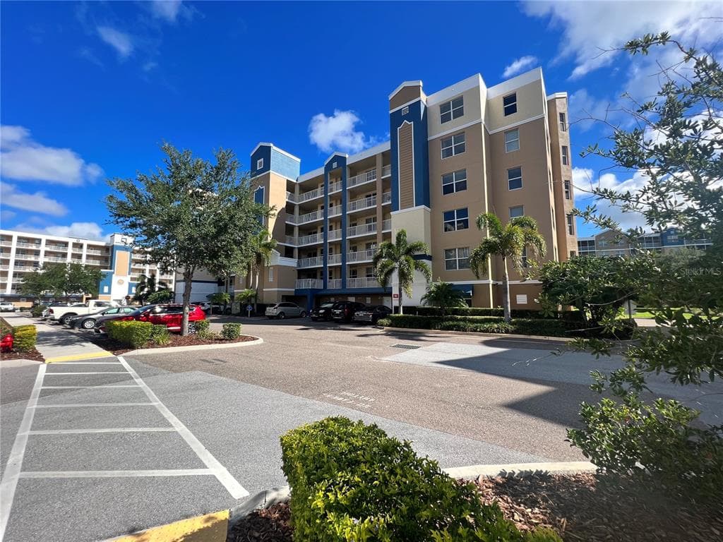 960 STARKEY ROAD UNIT 5102 LARGO, FL 33771