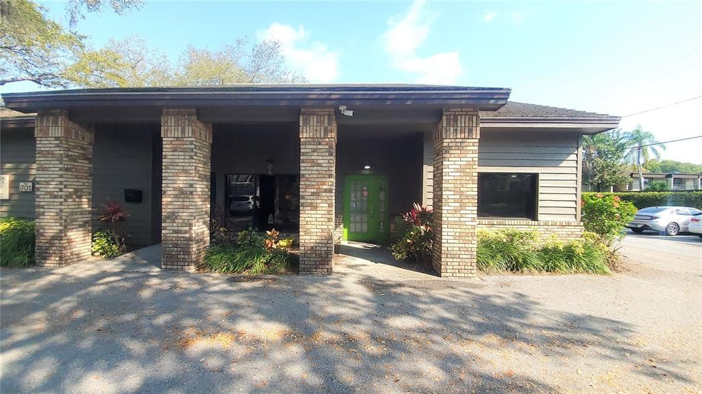 28467 US HIGHWAY 19 N UNIT 302 CLEARWATER, FL 33761