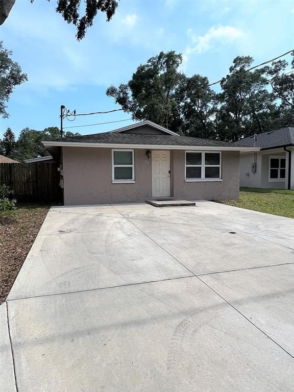1611 E IDELL STREET TAMPA, FL 33604