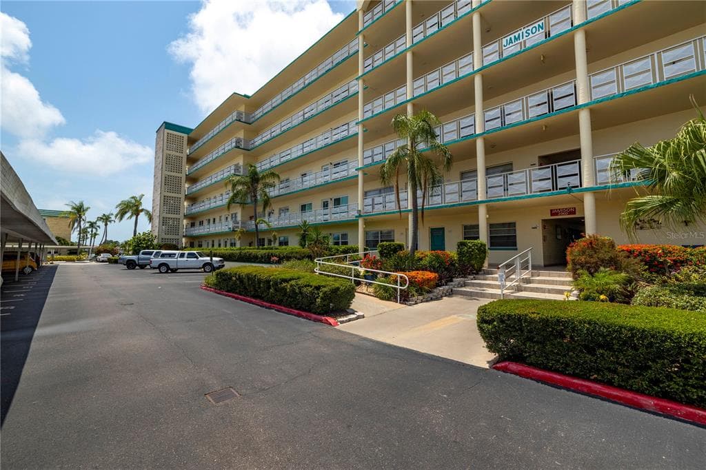 2960 59TH STREET S UNIT 105 GULFPORT, FL 33707