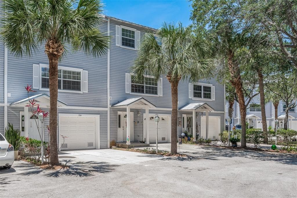 554 RYANS WOODS LANE PALM HARBOR, FL 34683