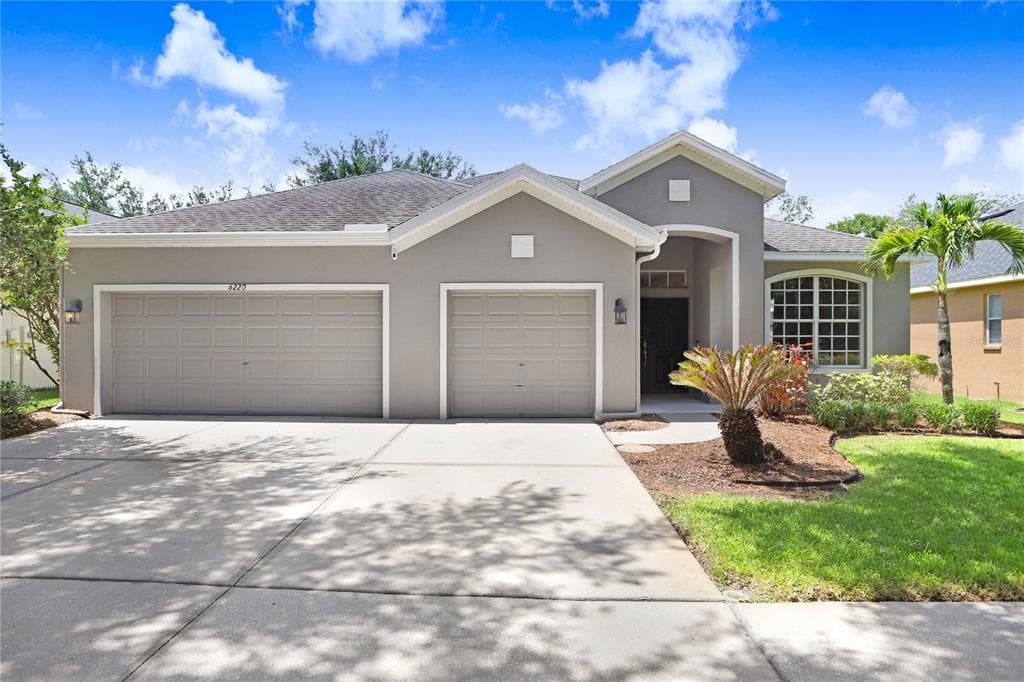 6220 WHIMBRELWOOD DRIVE