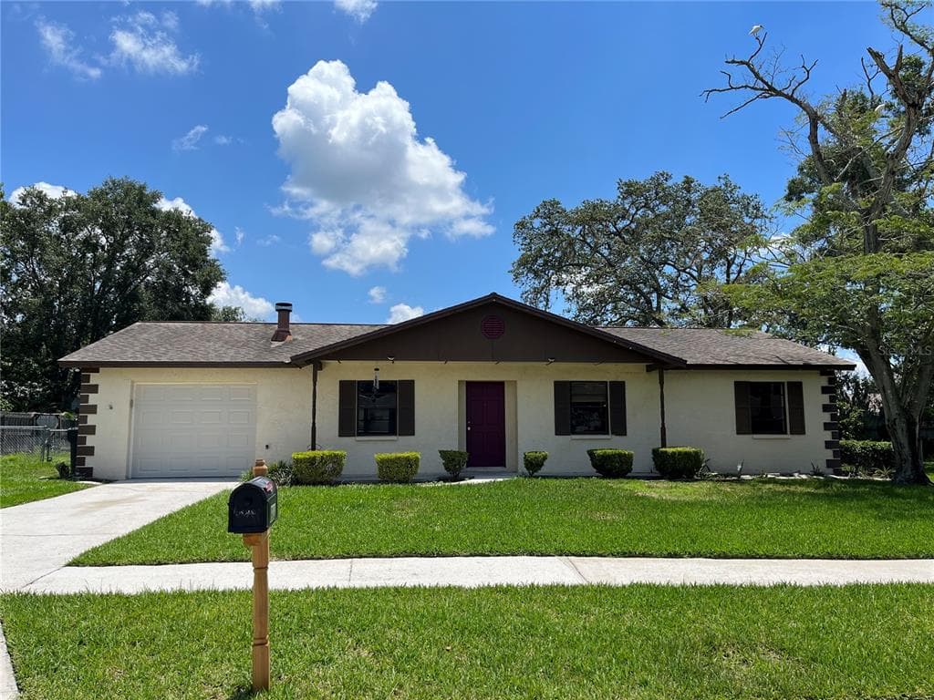 911 SILVER RIDGE WAY VALRICO, FL 33594