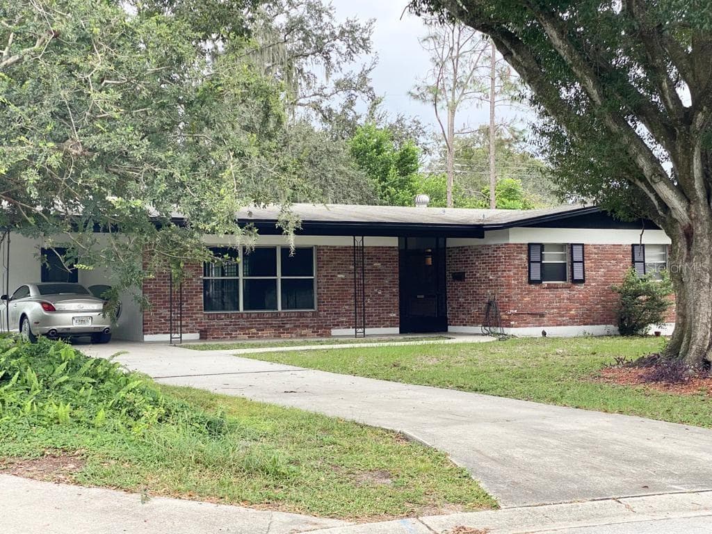 929 SKYVIEW DRIVE BRANDON, FL 33510