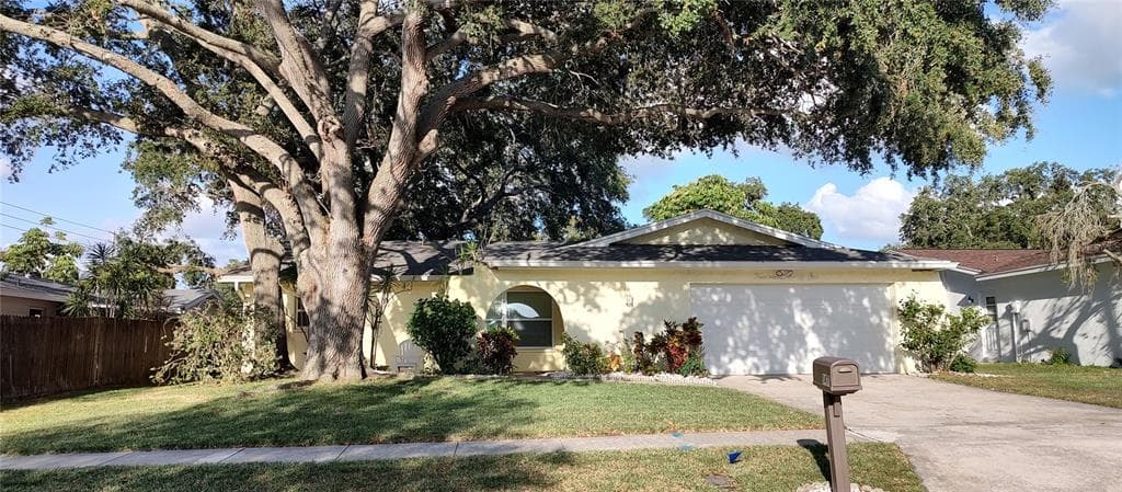 1471 SANDALWOOD DRIVE