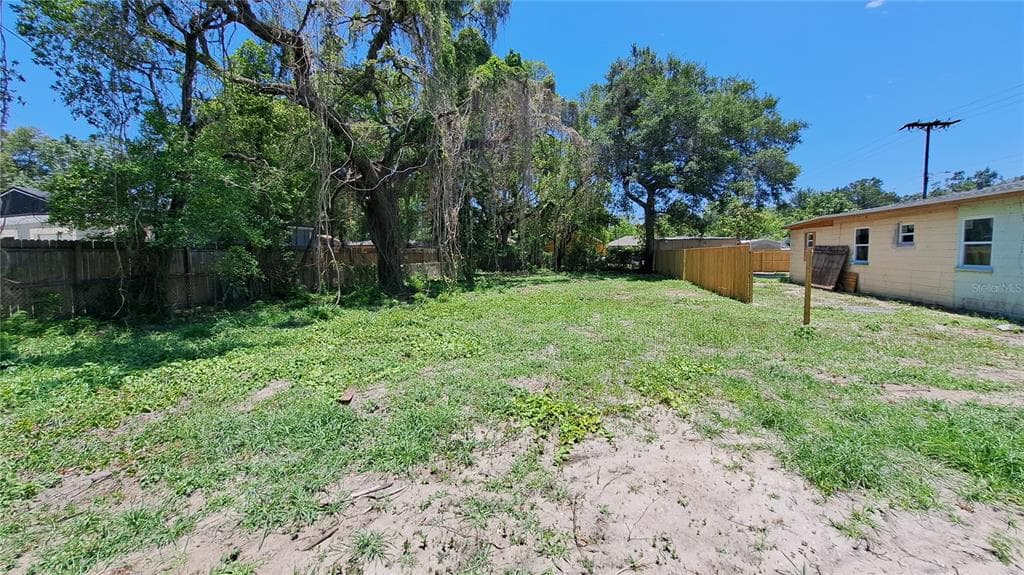 1903 E NEW ORLEANS AVENUE TAMPA, FL 33610