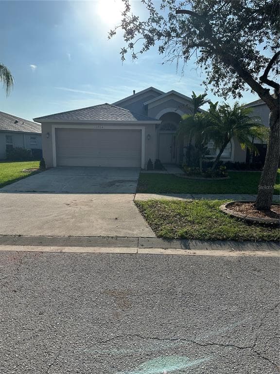 13724 OGAKOR DRIVE RIVERVIEW, FL 33579