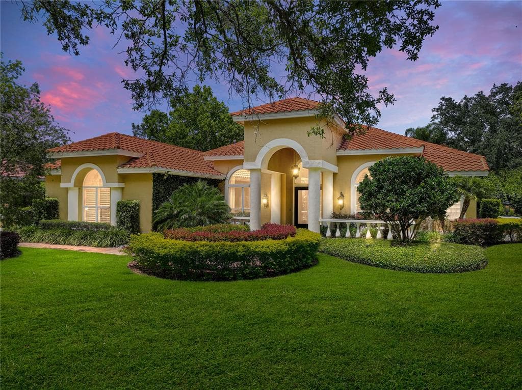 8911 MAGNOLIA CHASE CIRCLE TAMPA, FL 33647