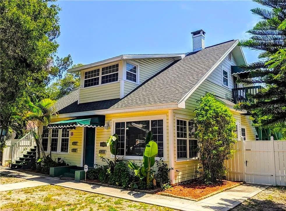1215 10TH STREET N UNIT 3 ST PETERSBURG, FL 33705