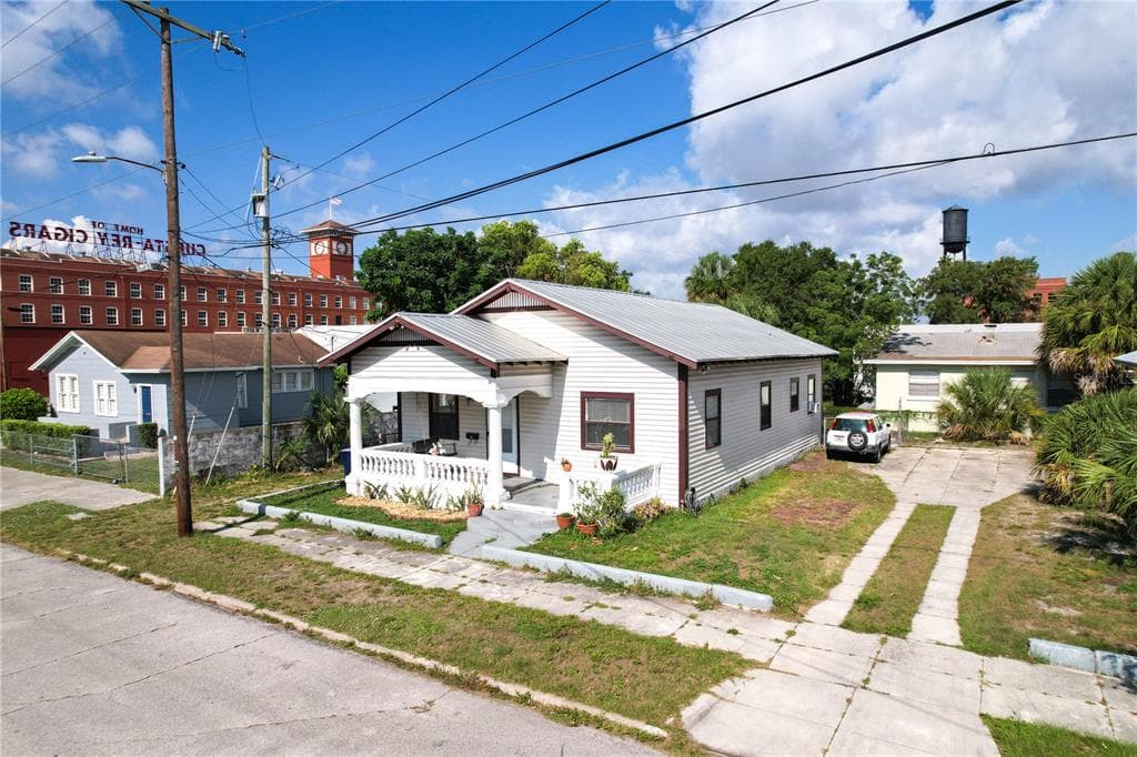 2806 N 17TH STREET TAMPA, FL 33605