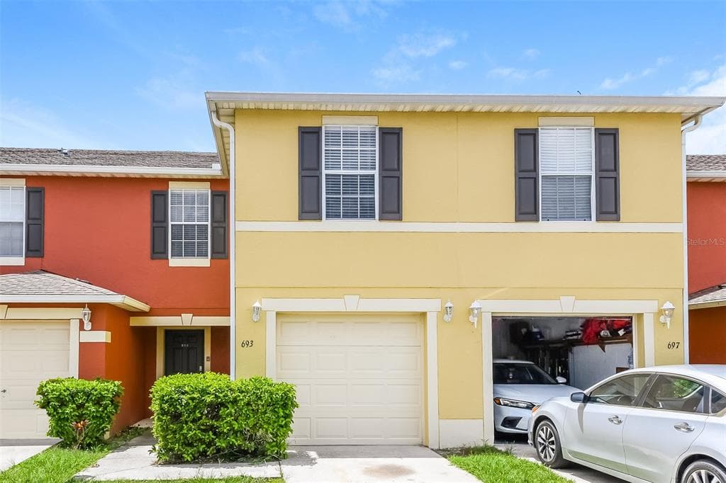 693 CRESTING OAK CIRCLE UNIT 90 ORLANDO, FL 32824