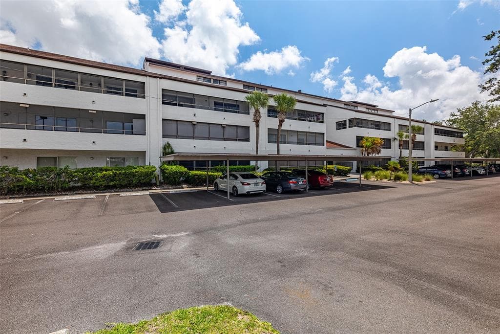 2585 COUNTRYSIDE BOULEVARD UNIT 4310 CLEARWATER, FL 33761