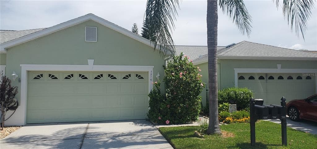7216 CLEOPATRA DRIVE LAND O LAKES, FL 34637