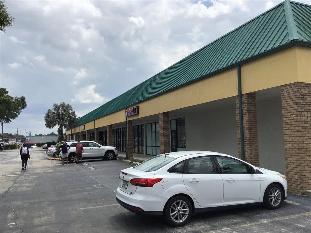 1355 S PARSONS AVENUE SEFFNER, FL 33584