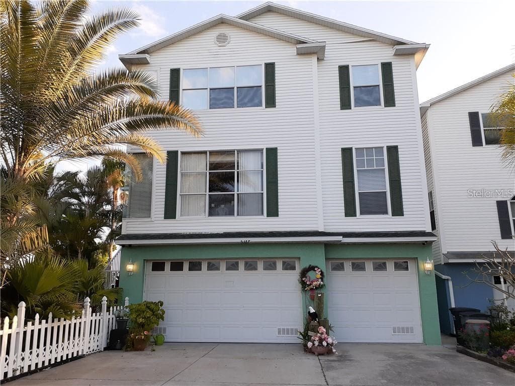 5317 BOARDWALK STREET HOLIDAY, FL 34690