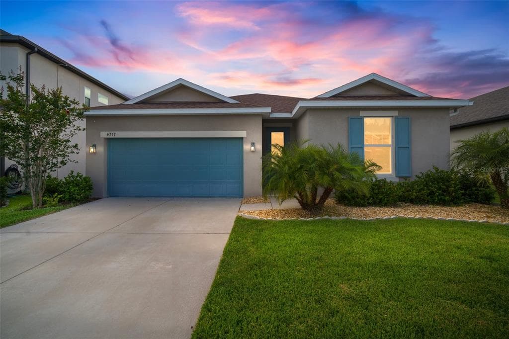 4717 ROLLING GREEN DRIVE WESLEY CHAPEL, FL 33543