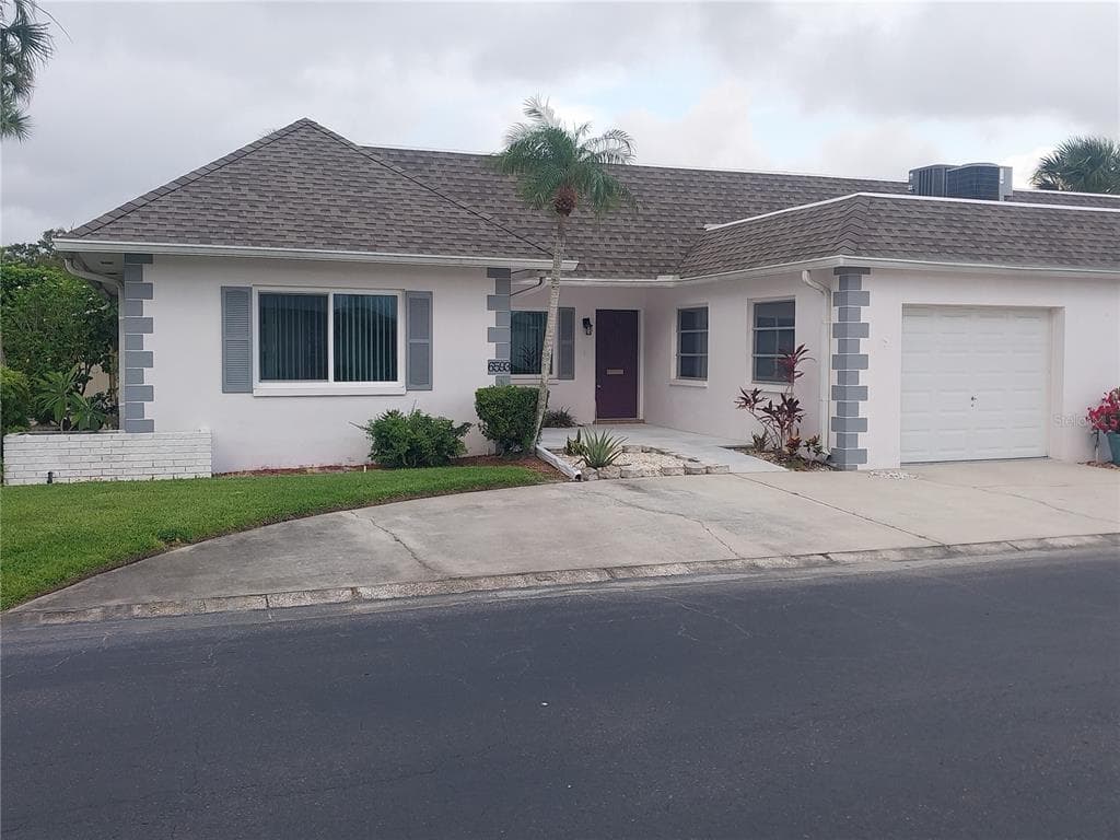 6593 GRAND BAHAMA DRIVE SEMINOLE, FL 33777