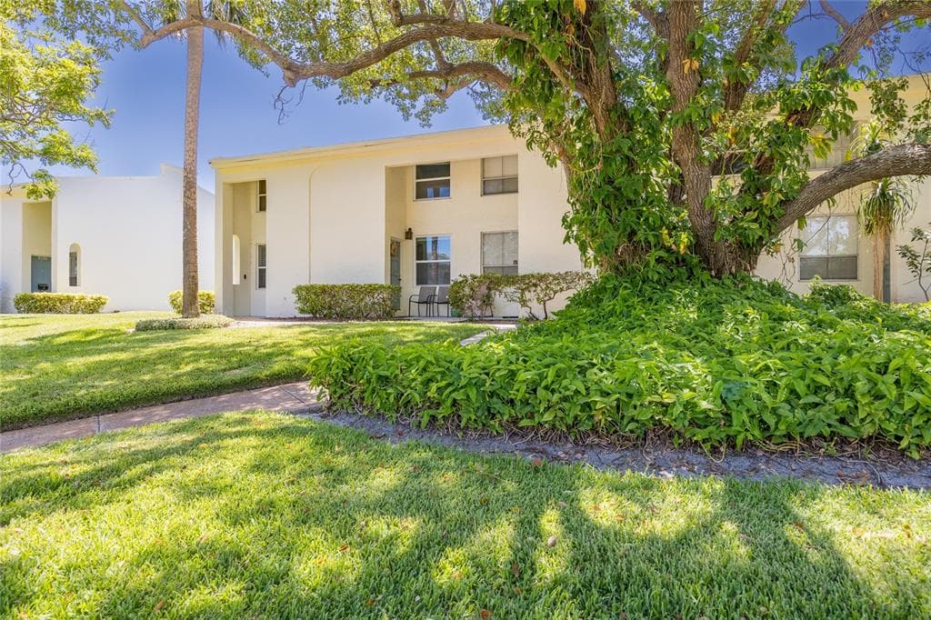 4509 W LA VILLA LANE TAMPA, FL 33611