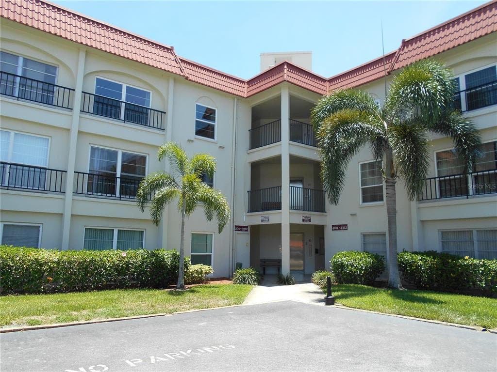 2700 BAYSHORE BOULEVARD UNIT 4103 DUNEDIN, FL 34698