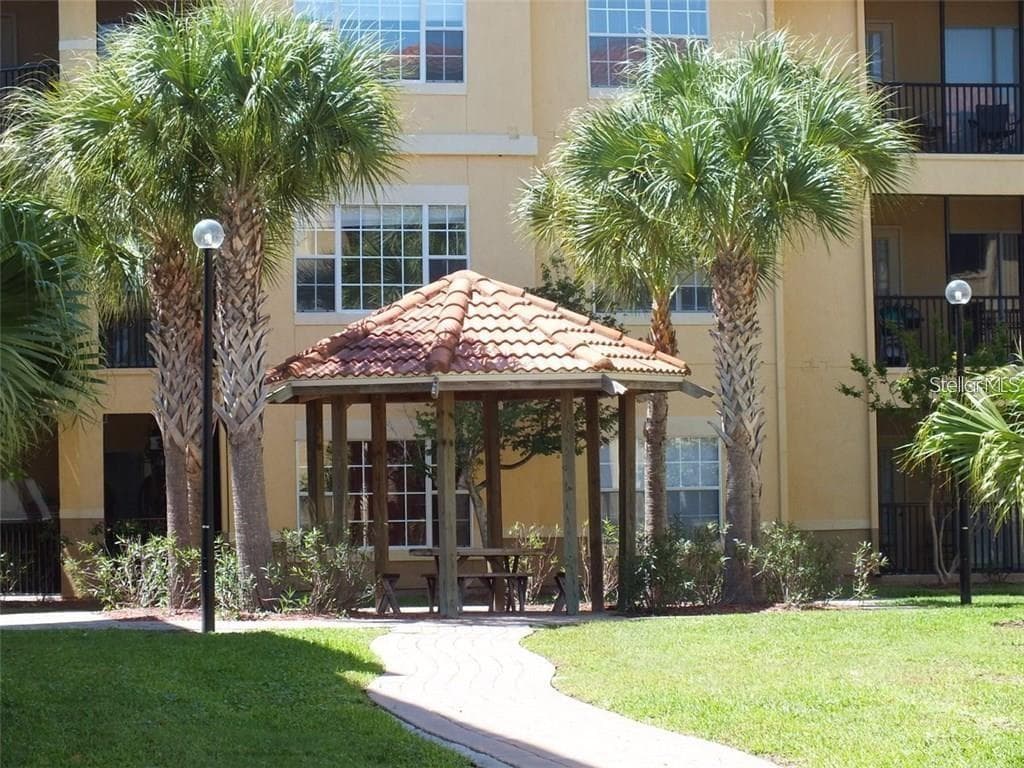 4323 BAYSIDE VILLAGE DRIVE UNIT 106 TAMPA, FL 33615
