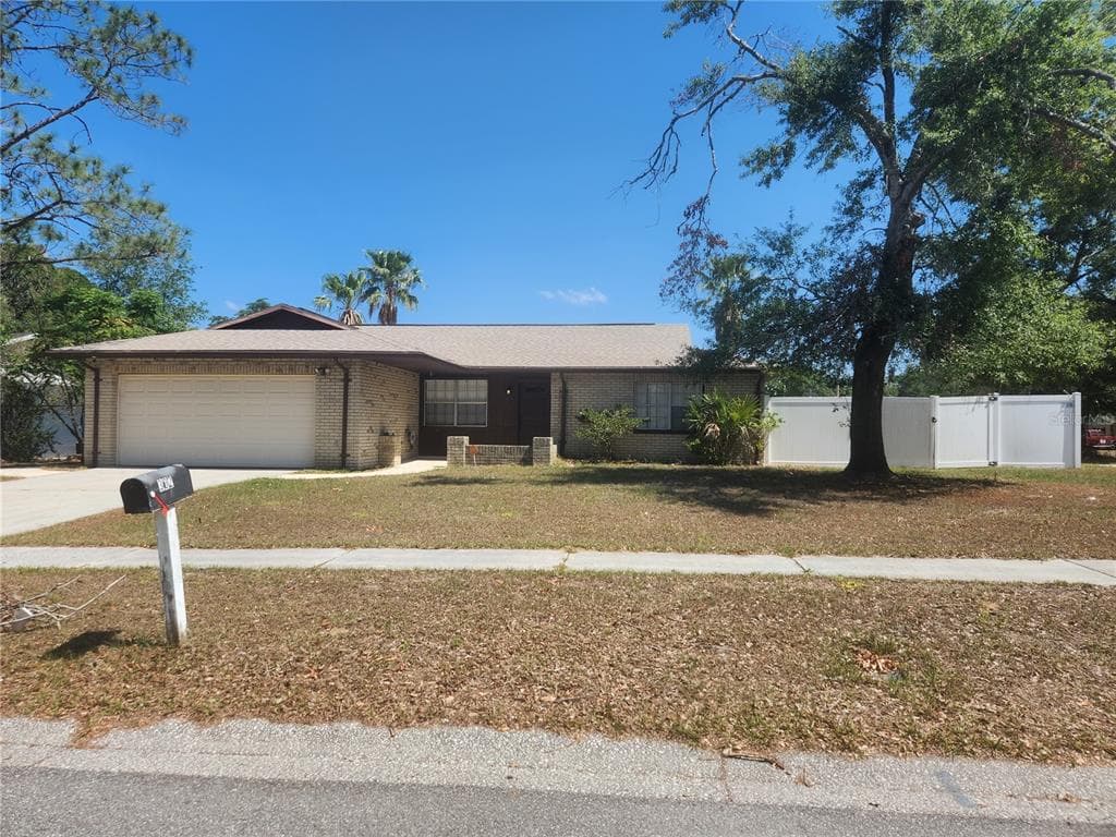 302 SPRING CREEK AVENUE