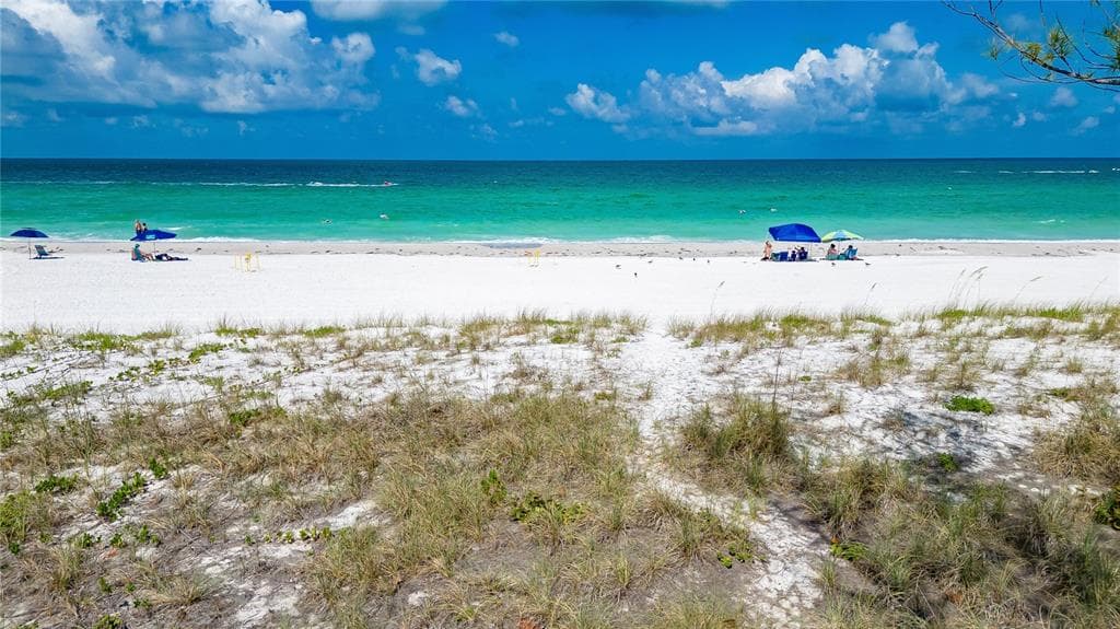 2108 GULF DRIVE N BRADENTON BEACH, FL 34217