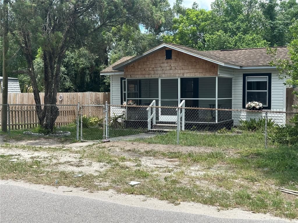 9209 N 13TH STREET TAMPA, FL 33612