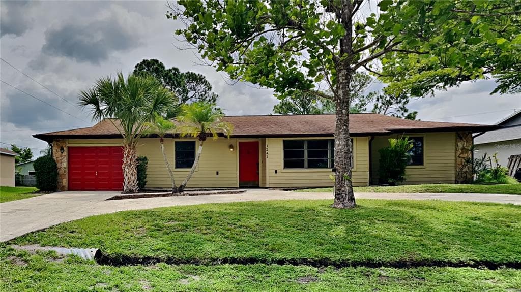 1241 SE NANCY LANE PORT SAINT LUCIE, FL 34983
