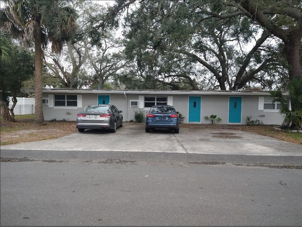 2602 TRINITY CIRCLE NW UNIT B WINTER HAVEN, FL 33881