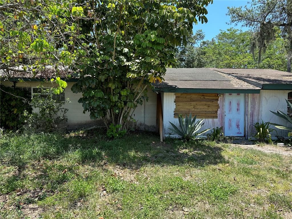 5631 CAMP STREET WIMAUMA, FL 33598