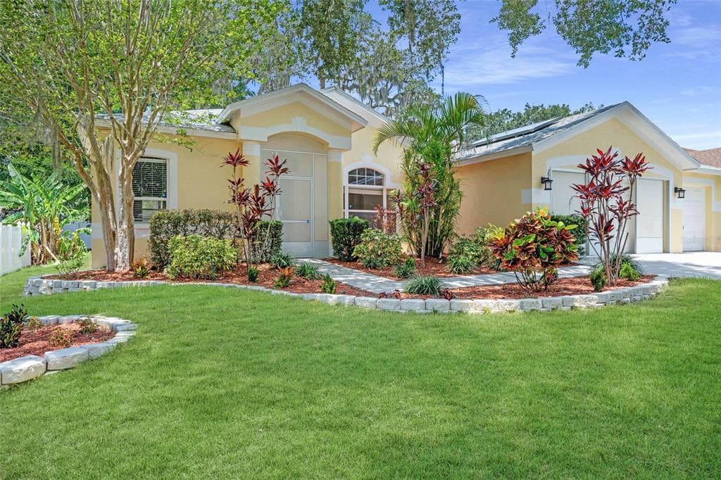 2930 FOLKLORE DRIVE VALRICO, FL 33596
