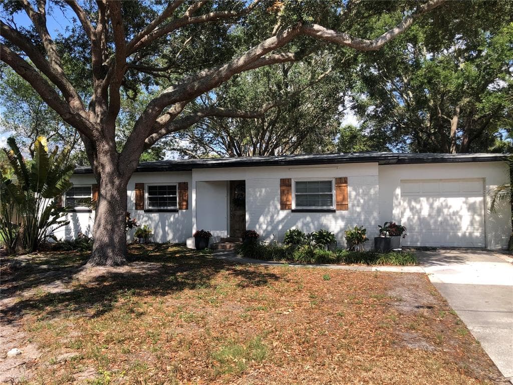 4326 S HUBERT AVENUE TAMPA, FL 33611