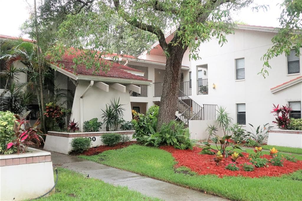 300 S FLORIDA AVENUE UNIT 600E TARPON SPRINGS, FL 34689