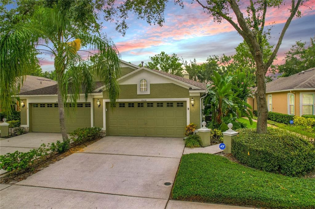 8608 SNOWY OWL WAY TAMPA, FL 33647
