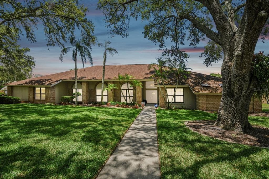 17917 CLEAR LAKE DRIVE LUTZ, FL 33548