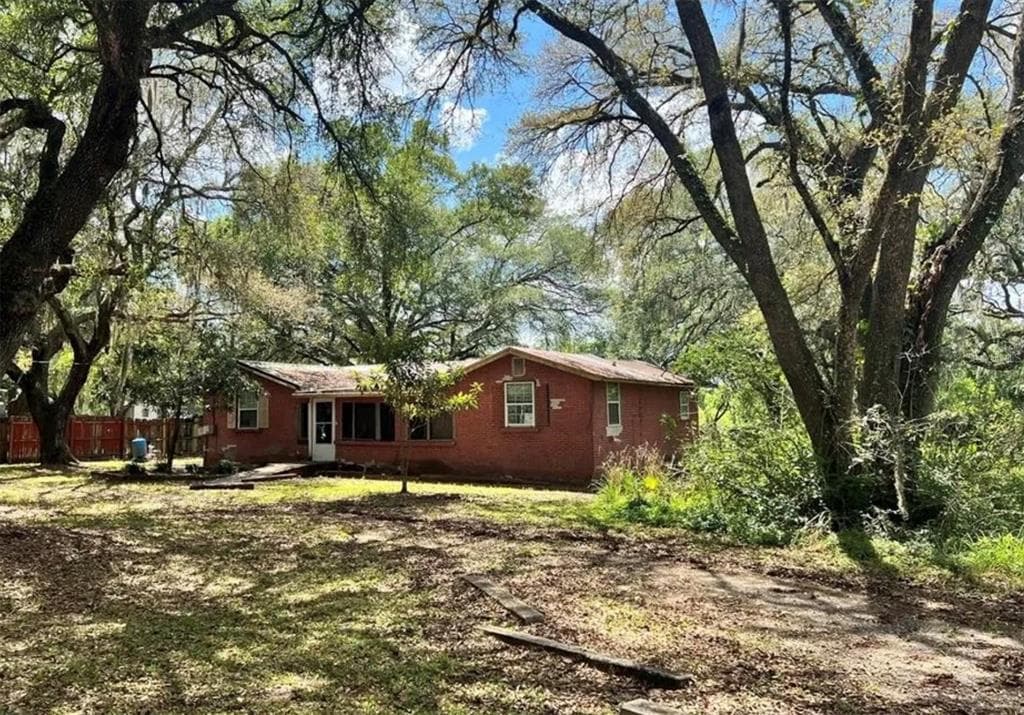 6434 BLACK DAIRY ROAD SEFFNER, FL 33584