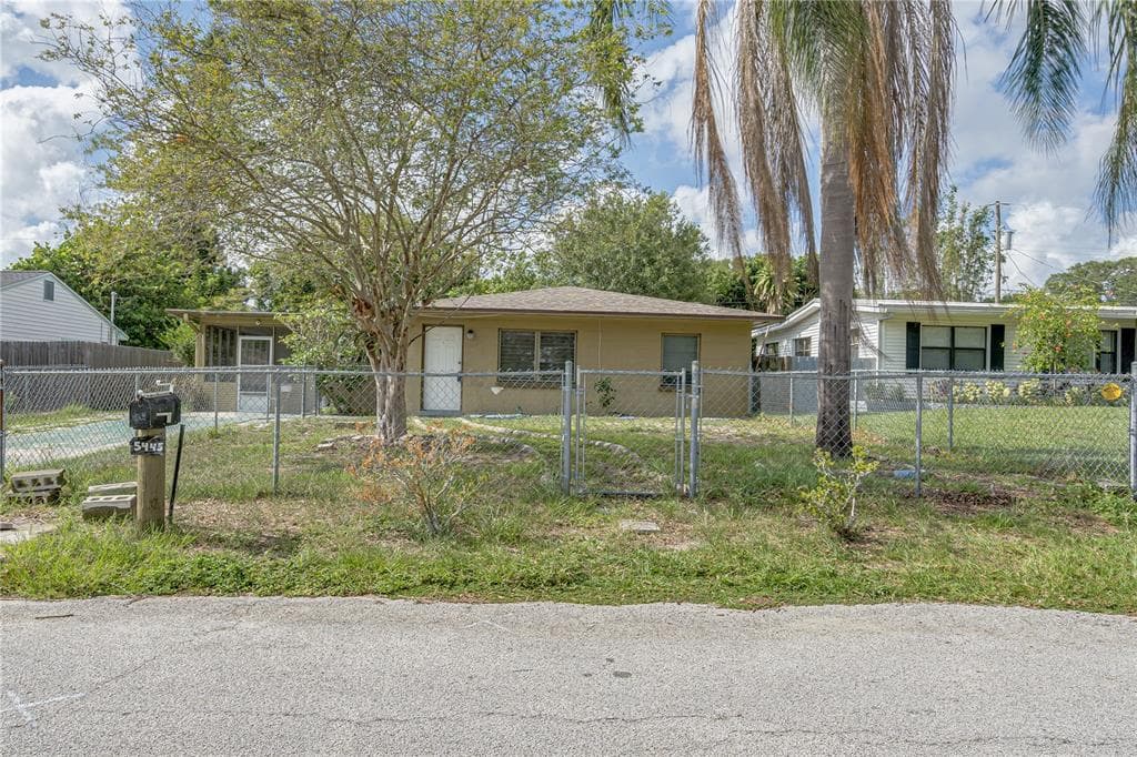 5445 45TH AVENUE N ST PETERSBURG, FL 33709