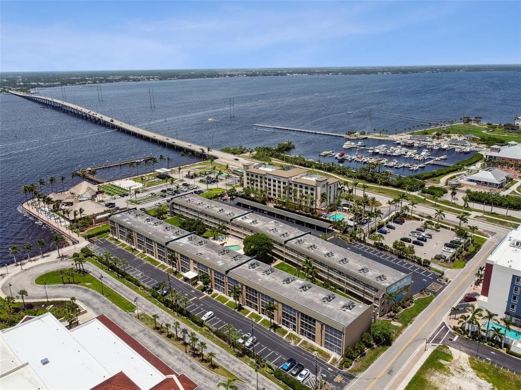 150 HARBORSIDE AVE UNIT 235 PUNTA GORDA, FL 33950