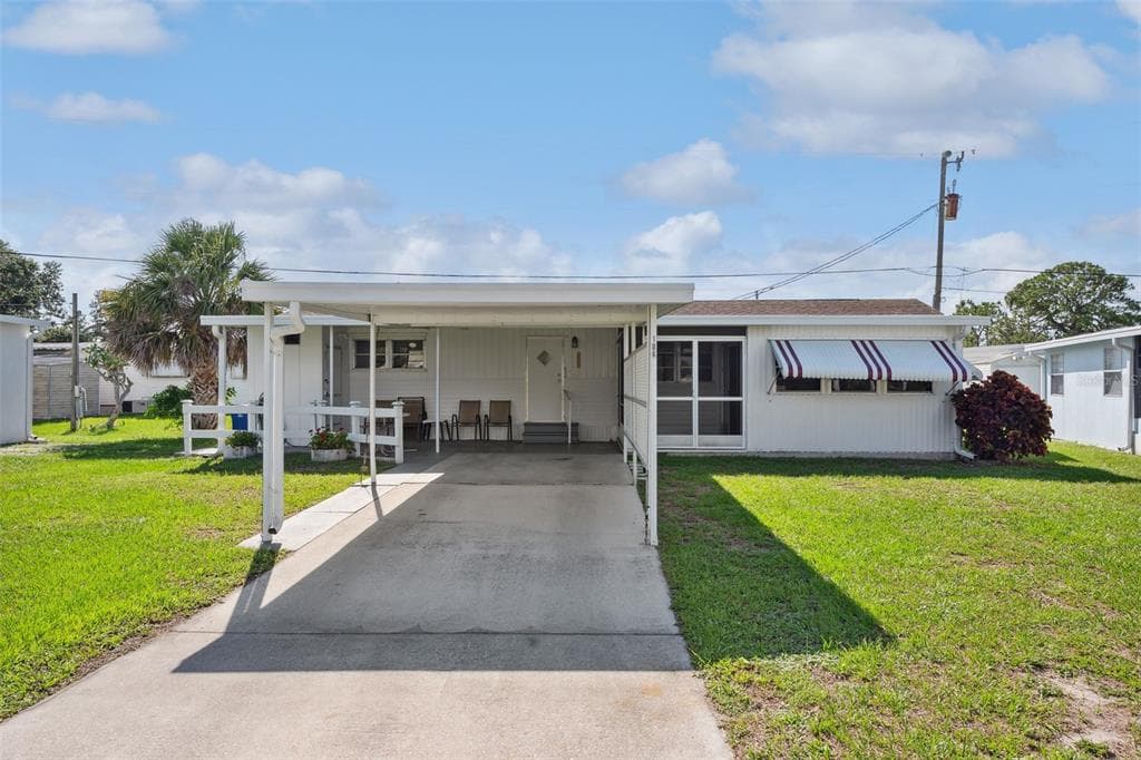 106 FLAME LANE NORTH FORT MYERS, FL 33917