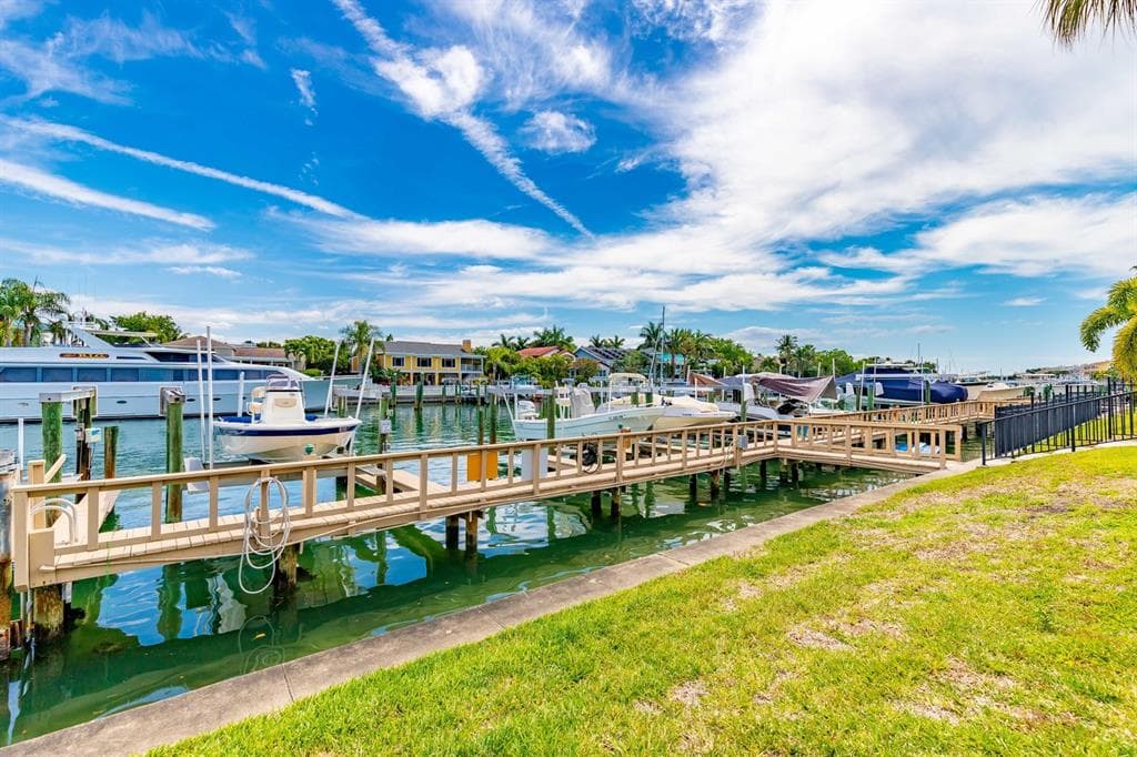 745 PINELLAS BAYWAY S UNIT 107 TIERRA VERDE, FL 33715