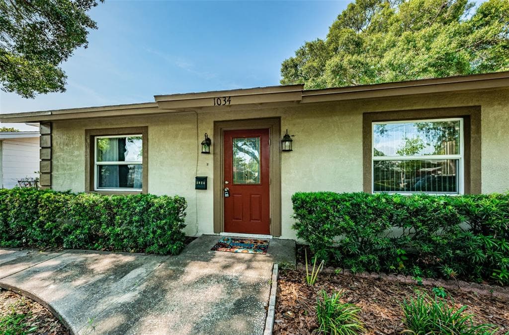 1034 47TH AVENUE N ST PETERSBURG, FL 33703