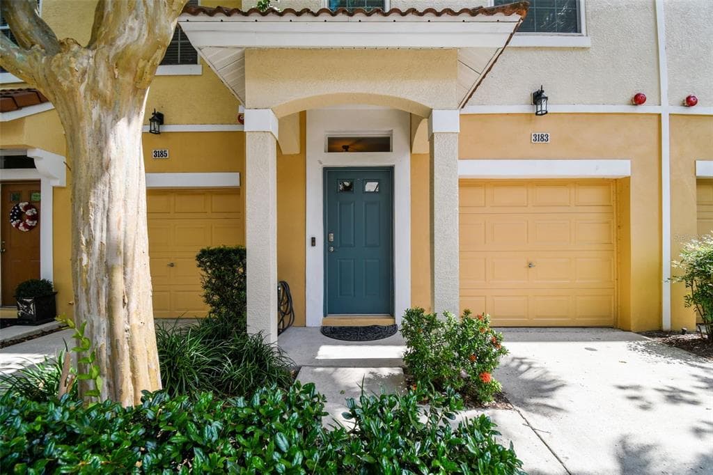 3183 BAYSHORE OAKS DRIVE TAMPA, FL 33611