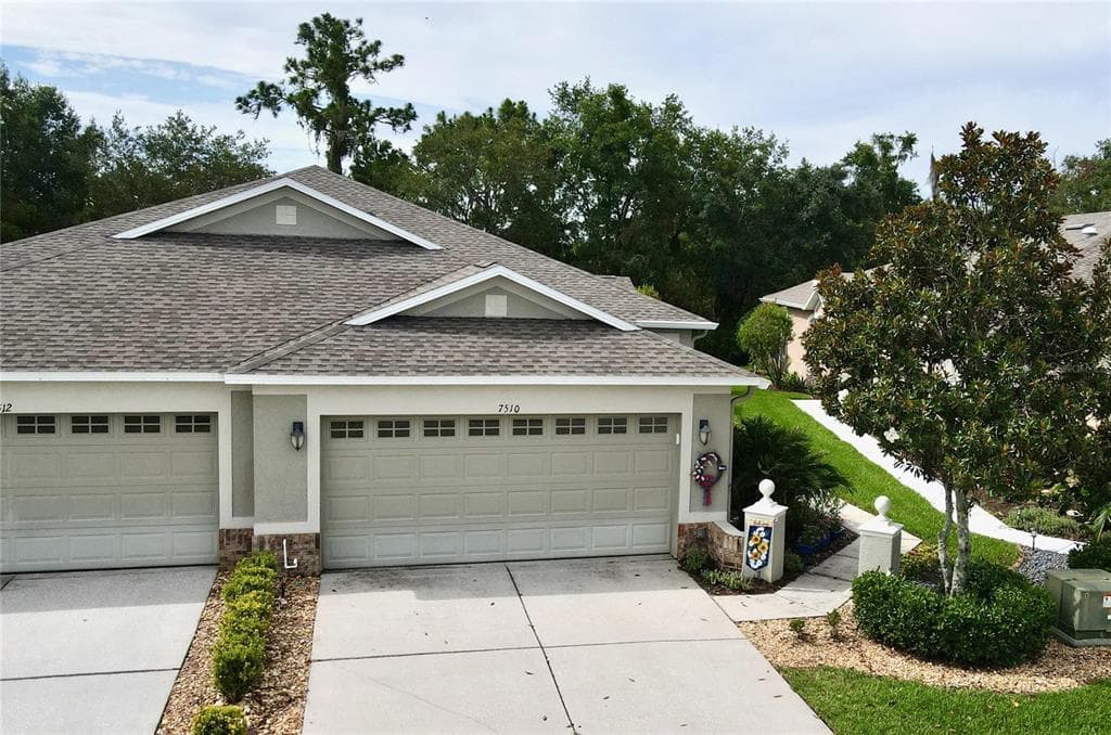 7510 DEER PATH LANE LAND O LAKES, FL 34637