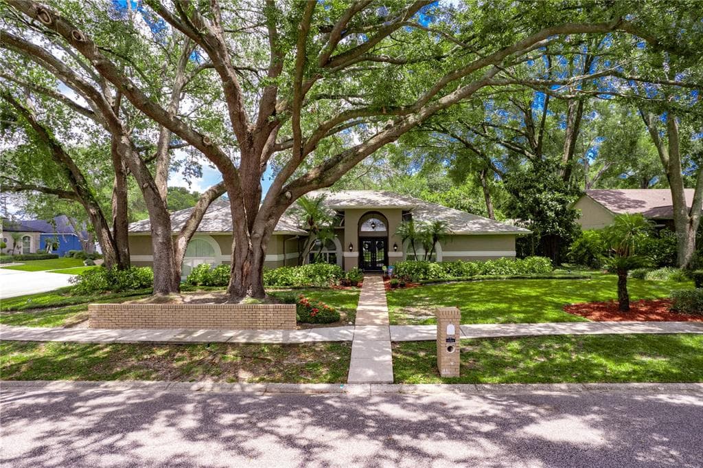 11505 GIBRALTER PLACE TEMPLE TERRACE, FL 33617