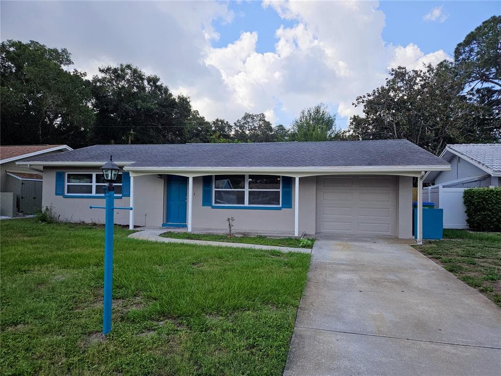 5718 45TH AVENUE N KENNETH CITY, FL 33709